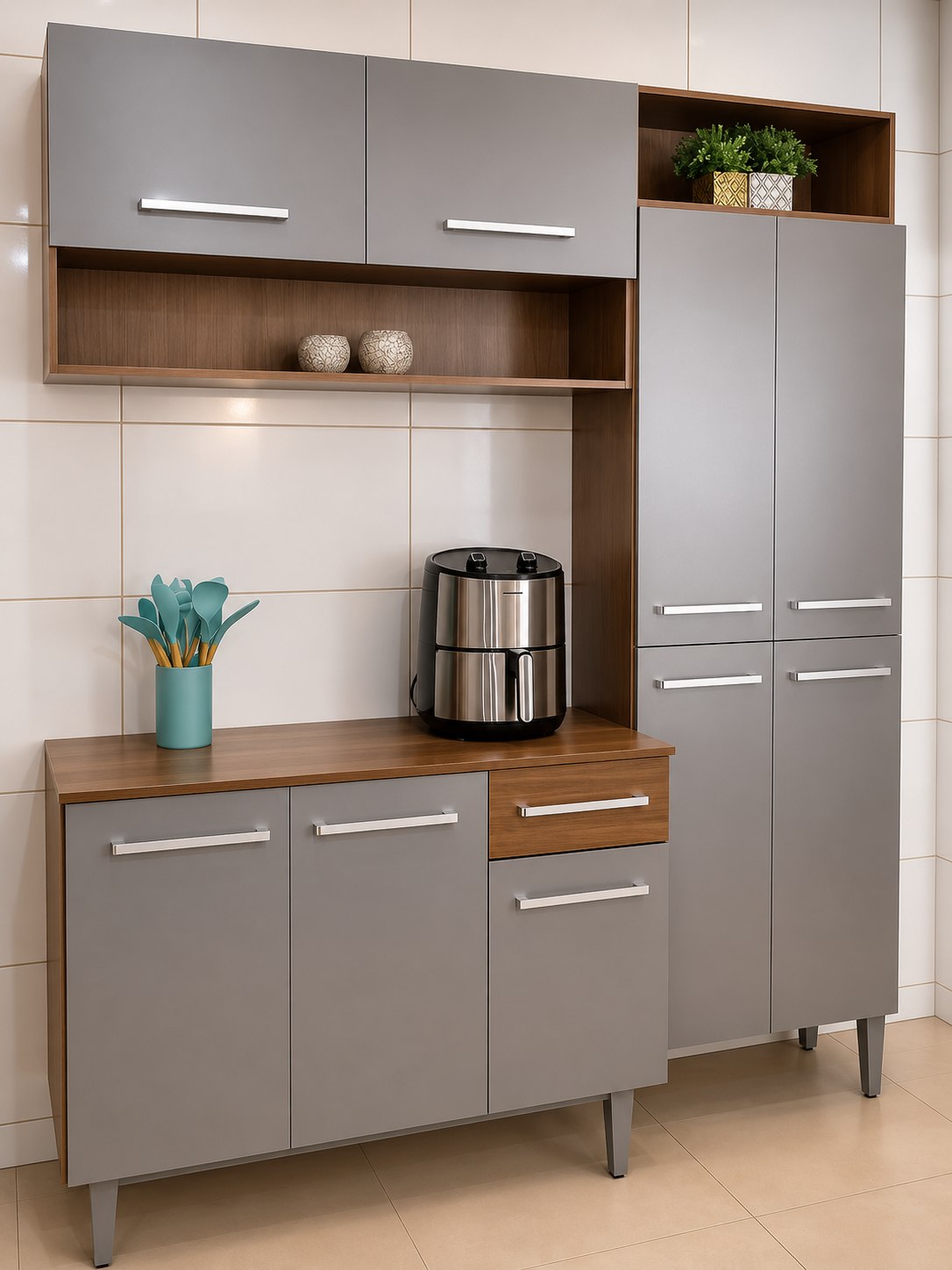 Guarda-roupa branco com moldura amadeirada